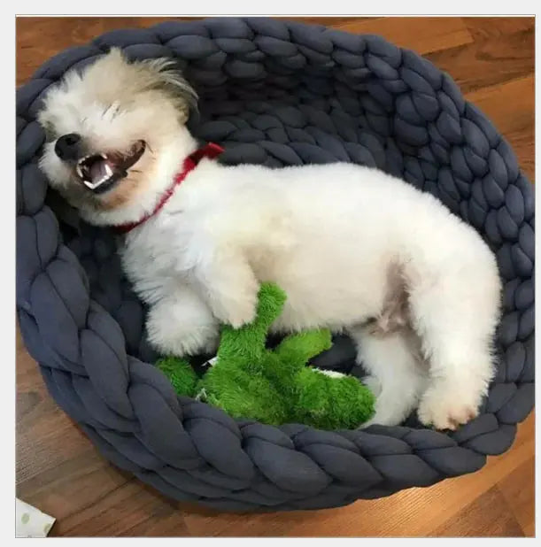Handwoven Pet Bed for Dogs and Cats - Woof Pet Products