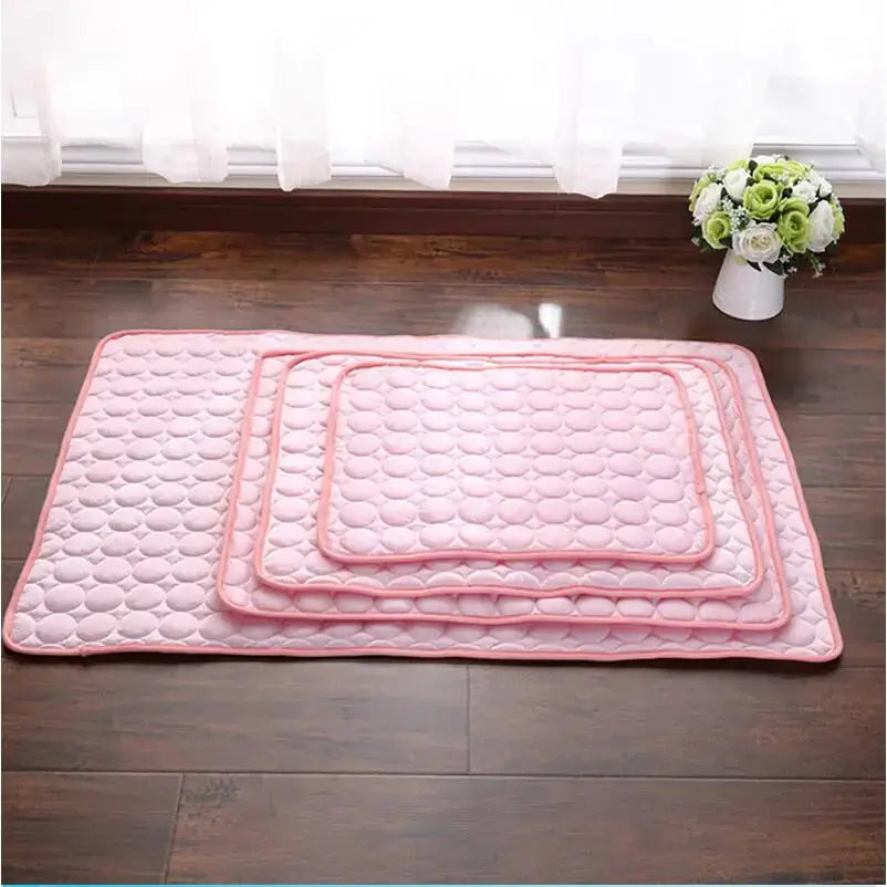Cooling Pet Mat for Cats and Dogs (Summer Use) - Woof Pet Products
